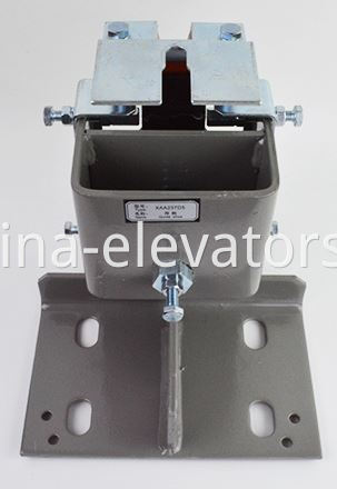 Zapata Guía XiziOTIS Cabina de Ascensor Alta Velocidad Guide Shoe XiziOTIS Elevator Cabin High Speed